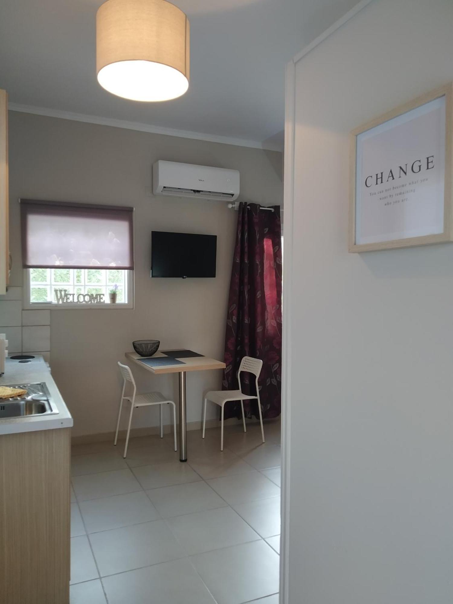 Trousas Apartments 罗达 外观 照片