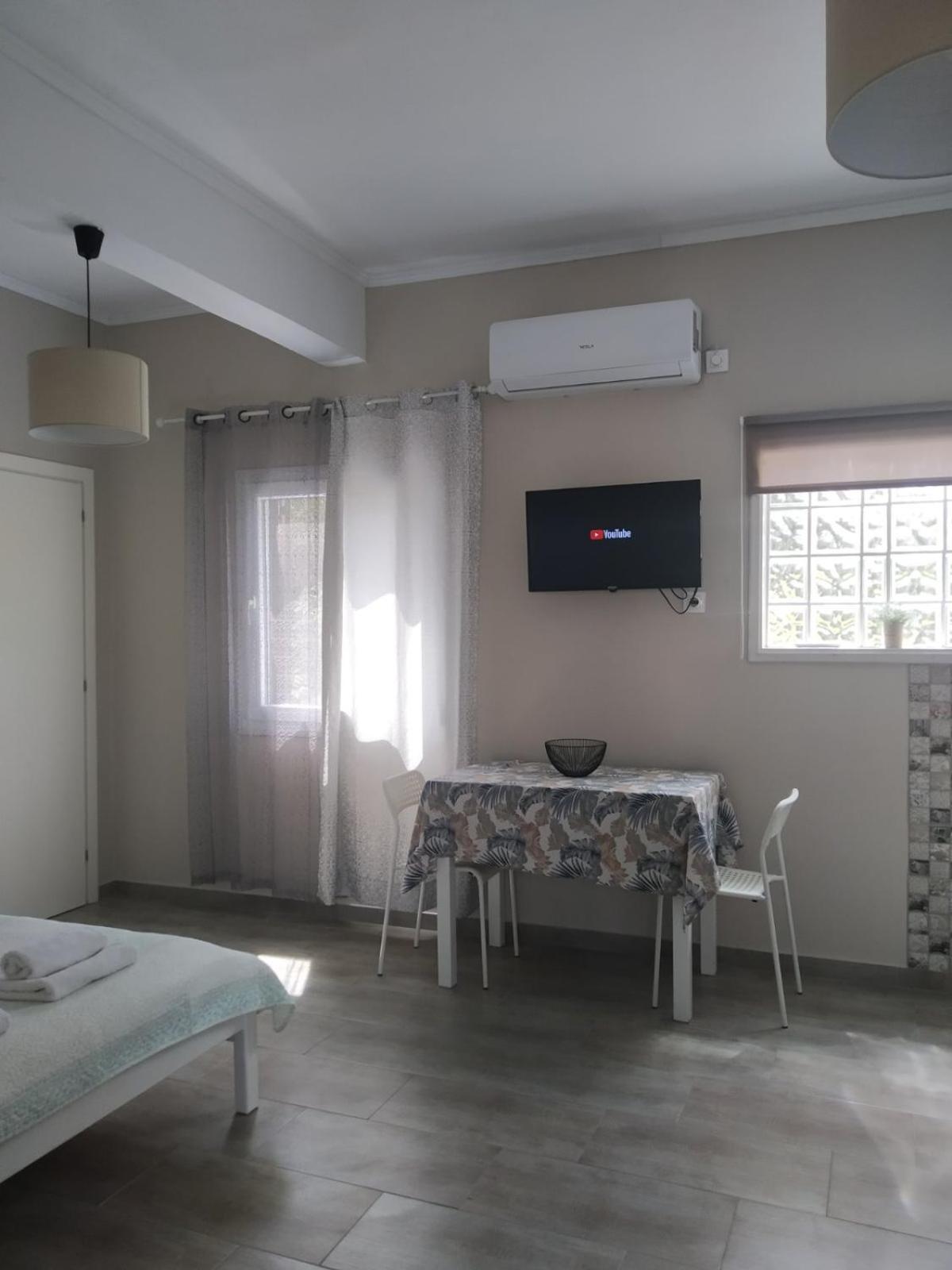 Trousas Apartments 罗达 外观 照片