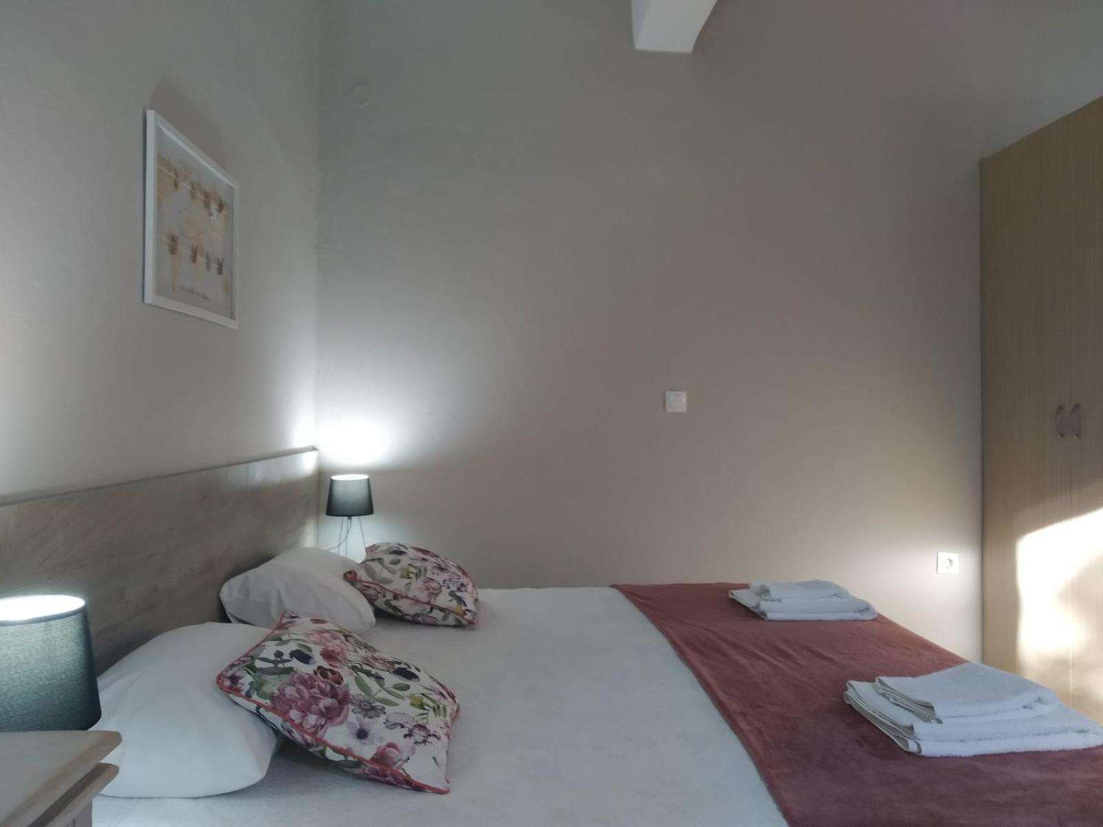 Trousas Apartments 罗达 外观 照片