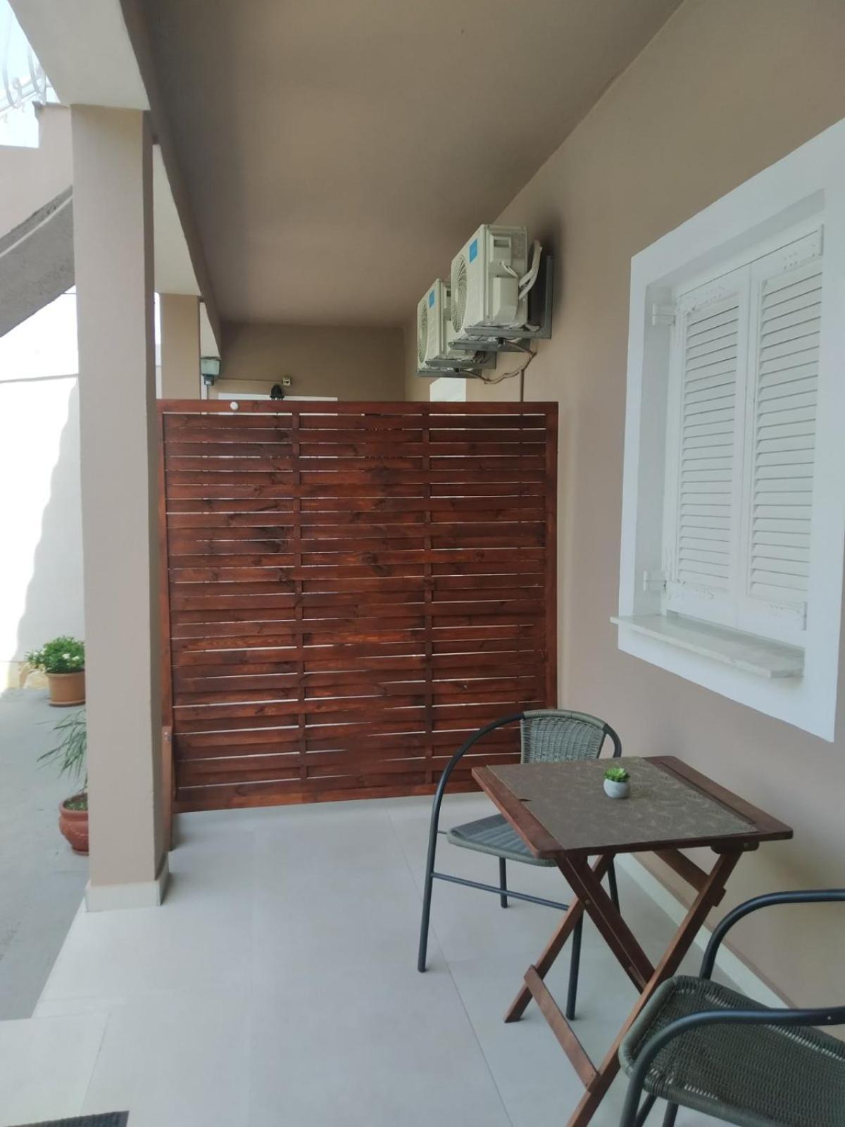 Trousas Apartments 罗达 外观 照片