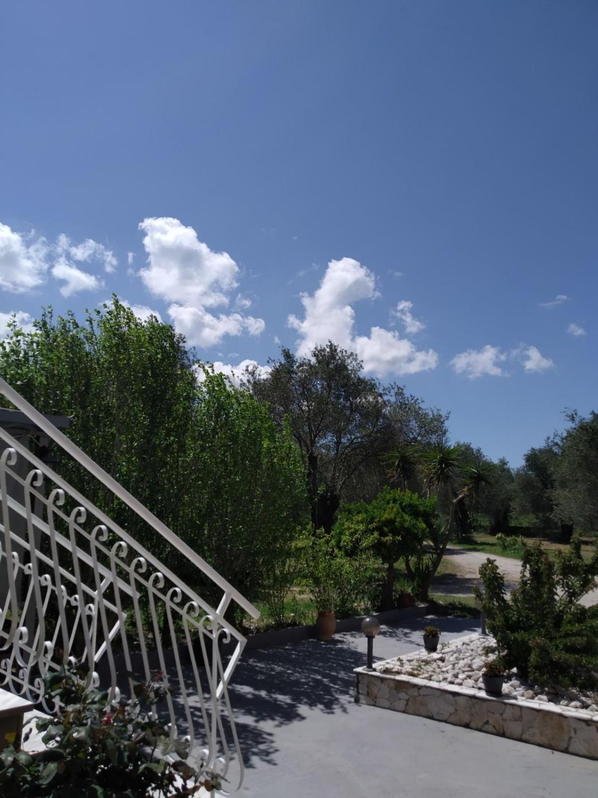Trousas Apartments 罗达 外观 照片