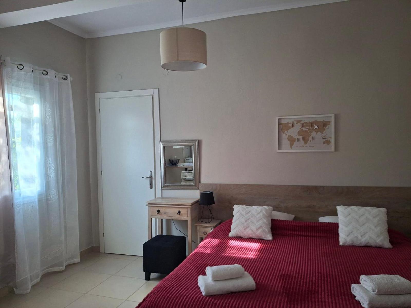 Trousas Apartments 罗达 外观 照片